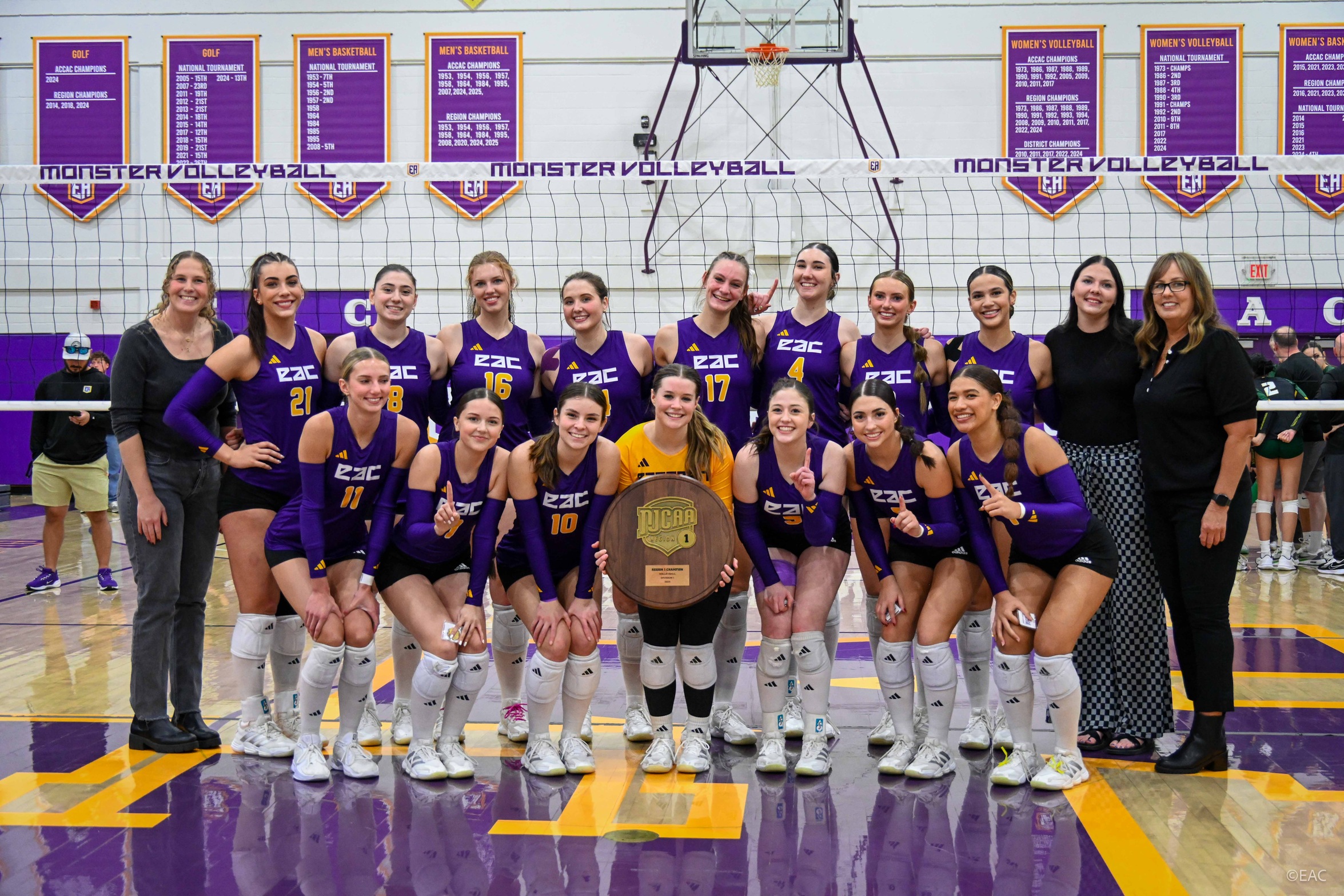 Women's Volleyball Hosts Snow for the District Final, Tonight.